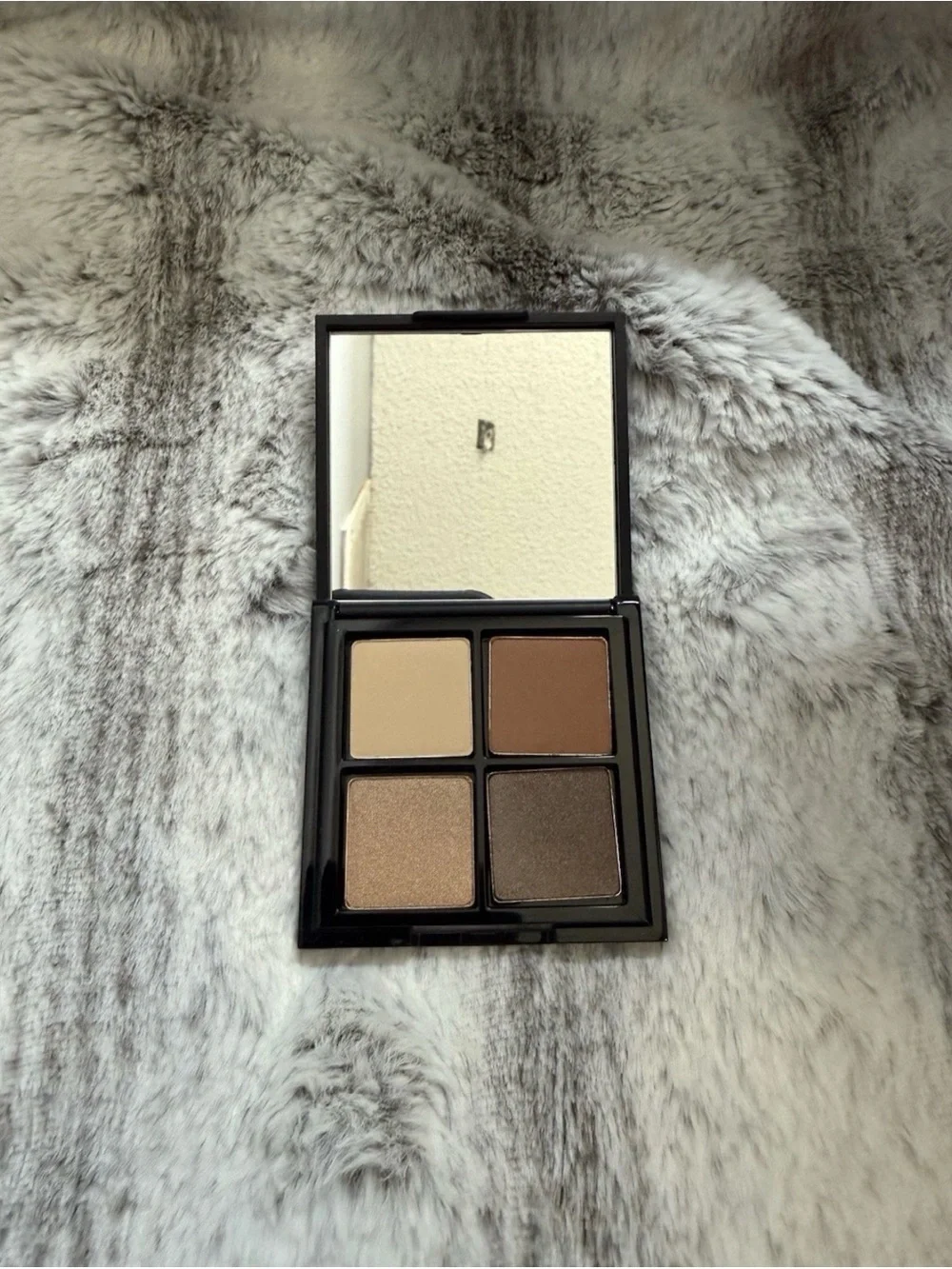 GLO SKIN BEAUTY SHADOW QUAD WARM SMOKEY